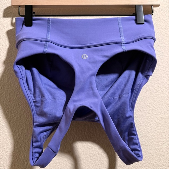 Lululemon Athletica Medium Support Sports Bra - Light Purple - Picture 3 of 9